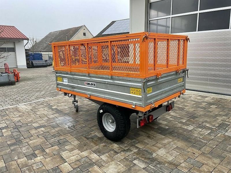 Deleks Dreiseiten Kippanhänger für Traktor, Wagen, Anhänger