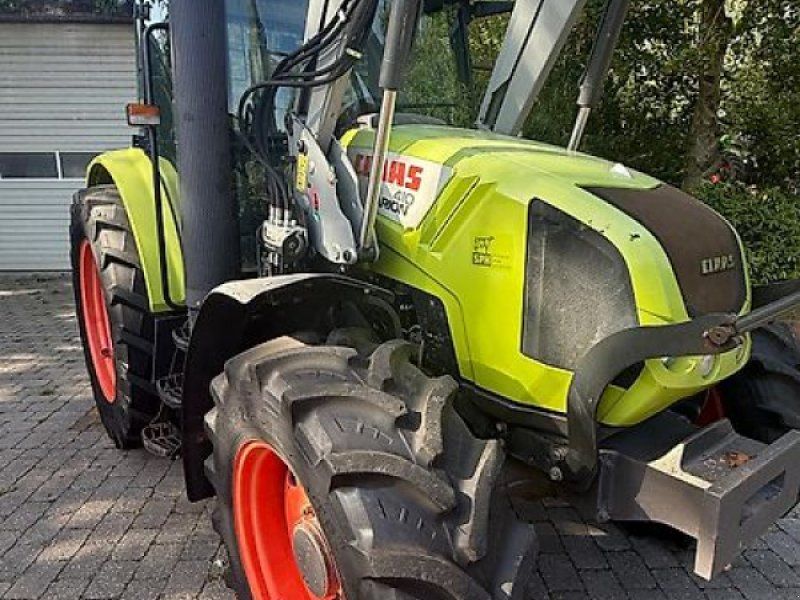 Claas Arion 410