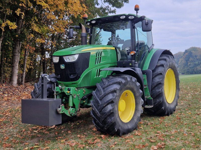 John Deere 6210R