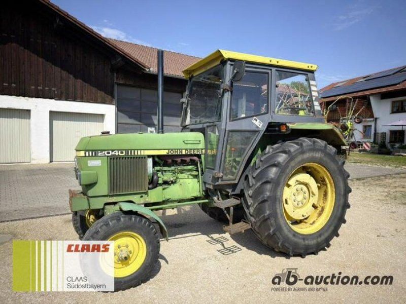 John Deere 2040