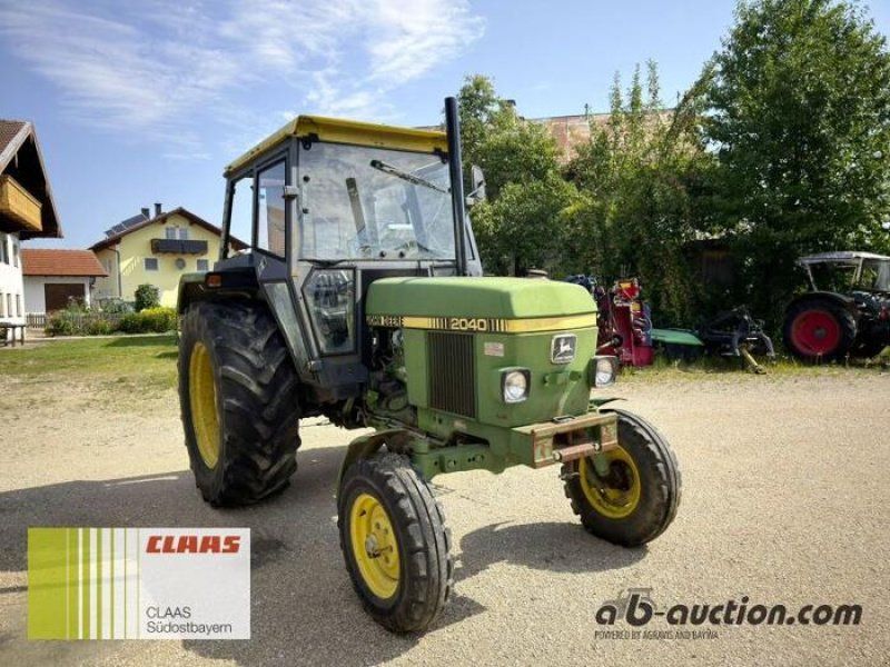 John Deere 2040