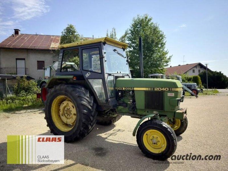 John Deere 2040
