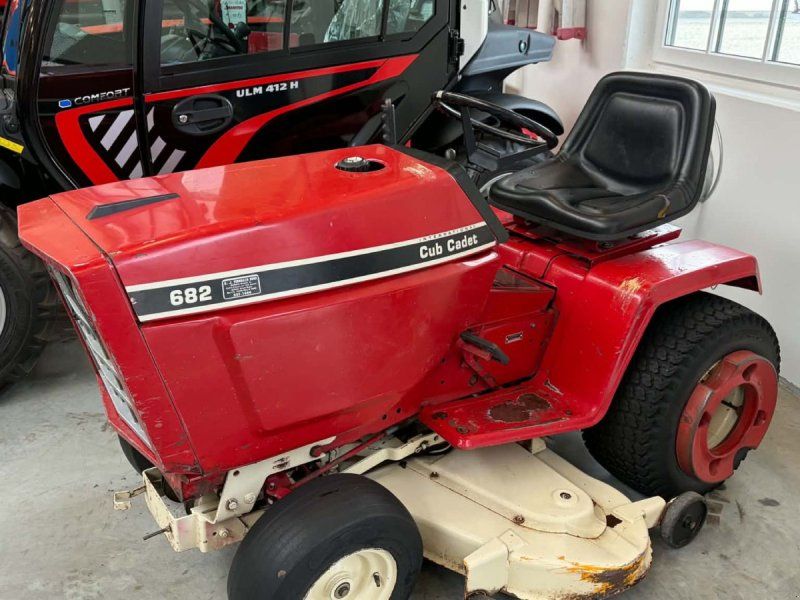 Cub Cadet 682