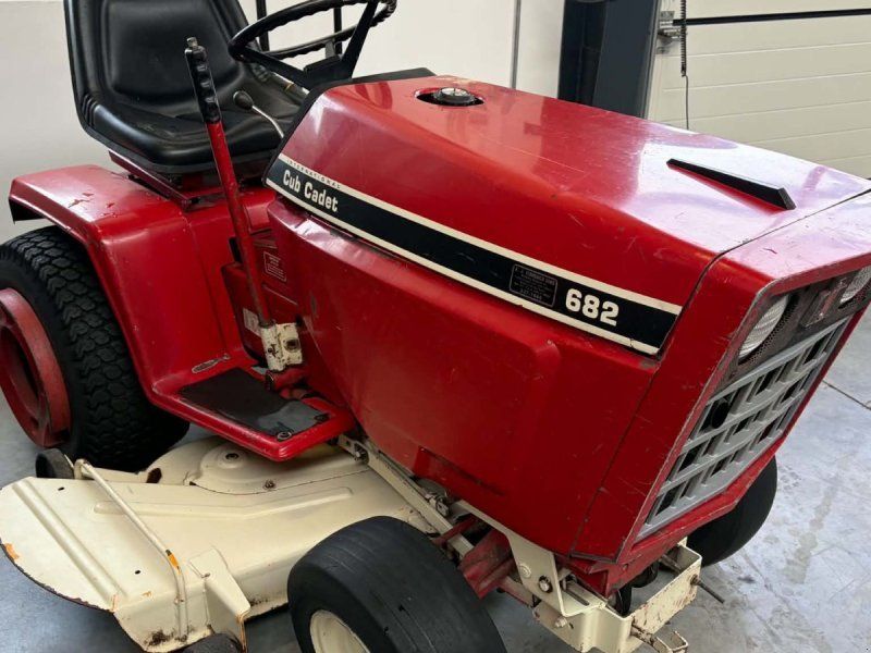 Cub Cadet 682