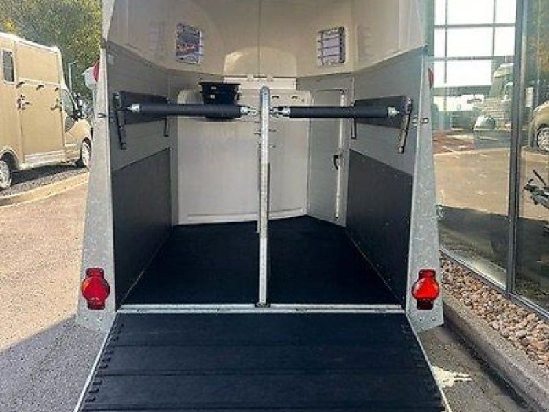 Humbaur XANTHOS AERO 2 Pferdeanhänger Vollalu 1.Hd SK