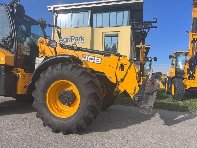 JCB TM 320 S AGRI T4F
