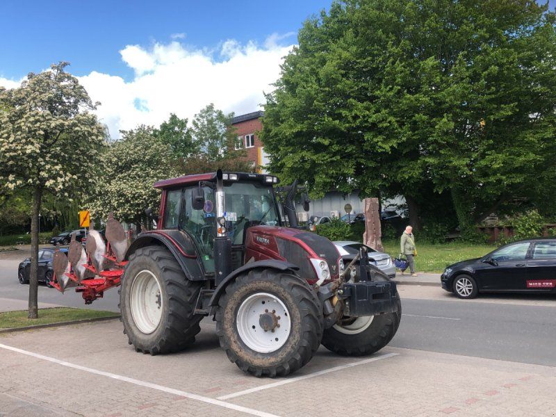 Valtra N 123