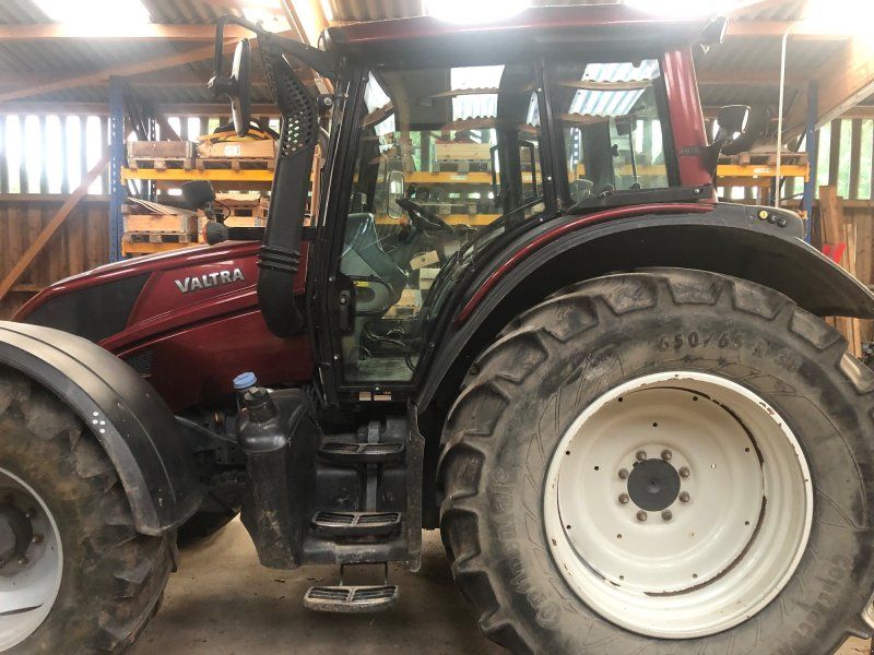 Valtra N 123