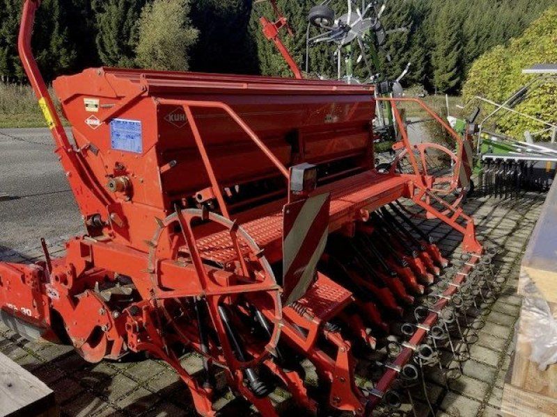 Kuhn HRB 302 D + H0156