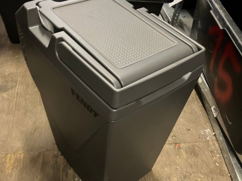 Fendt Kühlbox 600er Vario