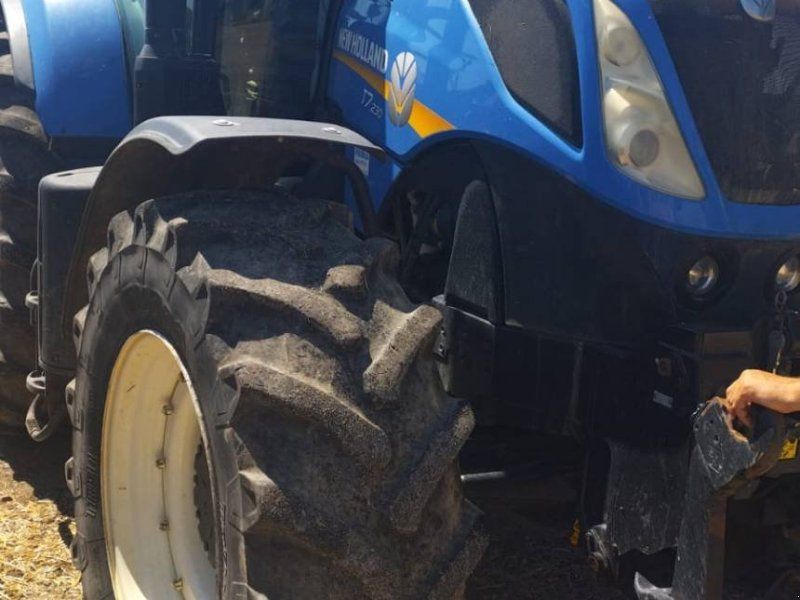 New Holland T7.230 PC Confort 180