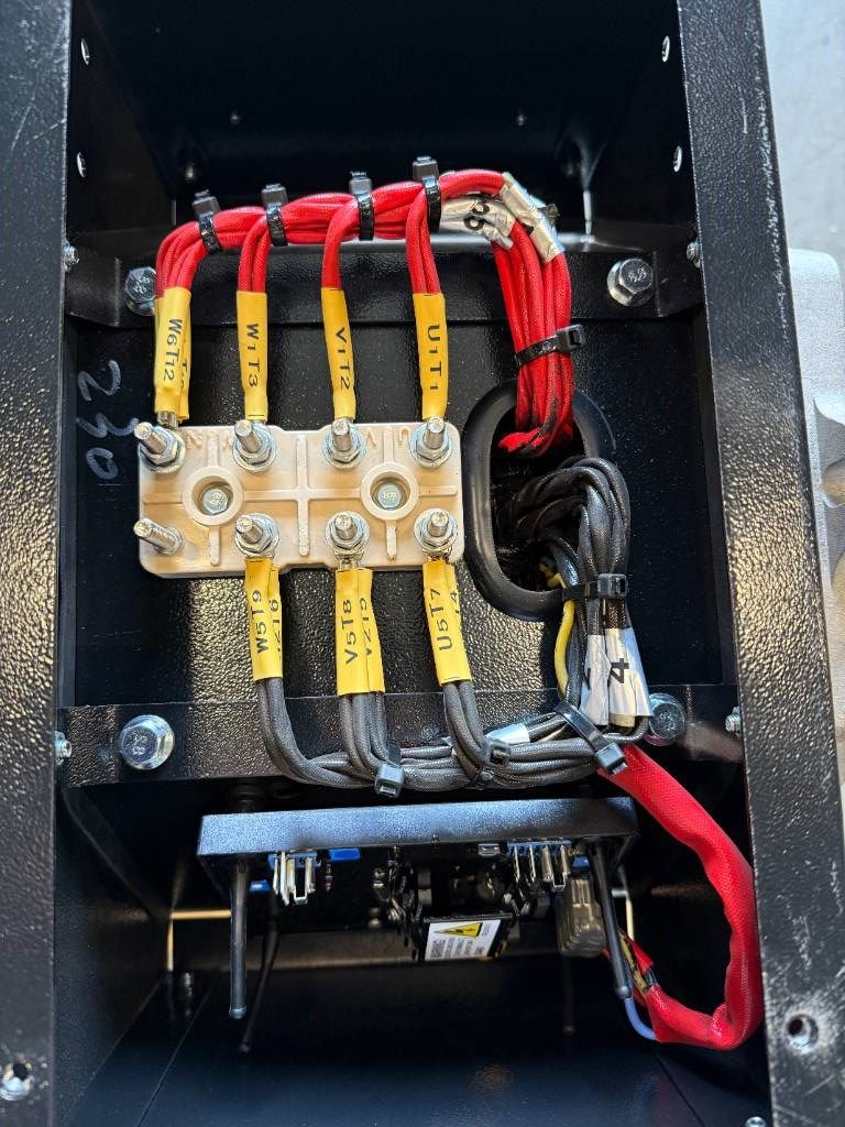 DPX CJ184G - 31 kVA Alternator - DPX-33902