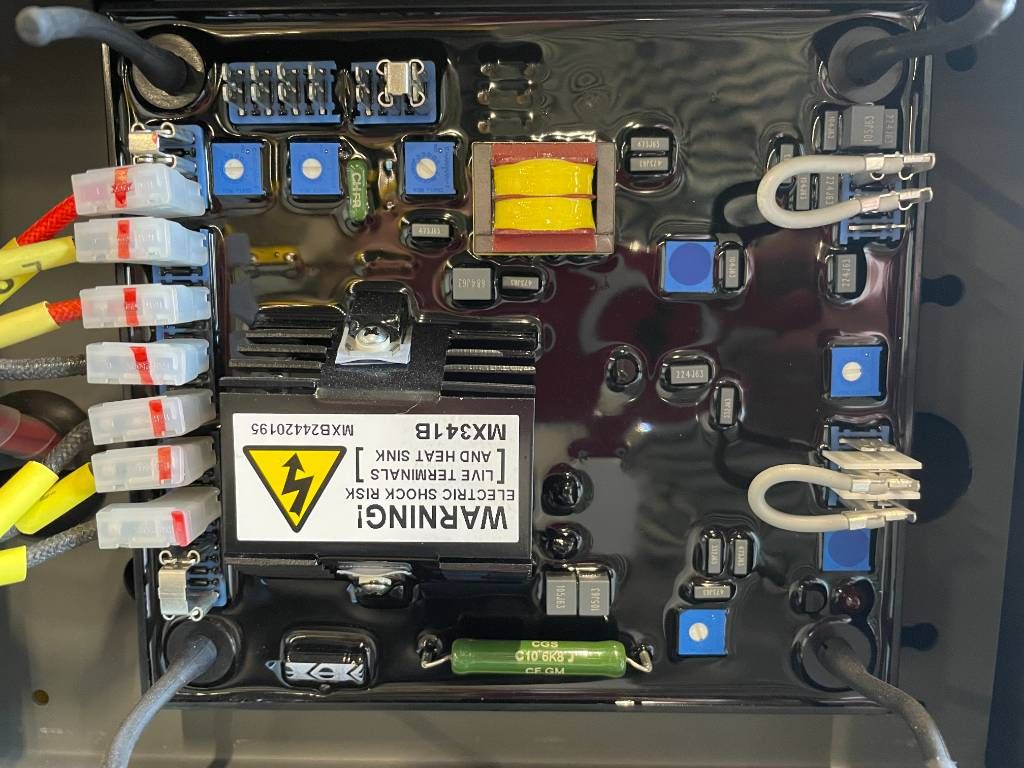DPX CJ634B - 725 kVA Alternator - DPX-33914