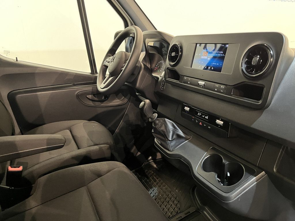 Mercedes-Benz Sprinter 317 CDI L3H2 RWD / Euro 6 / Airco / Cruise Control / CarPlay / Camera / 3-Zits / 12.000 KM !!