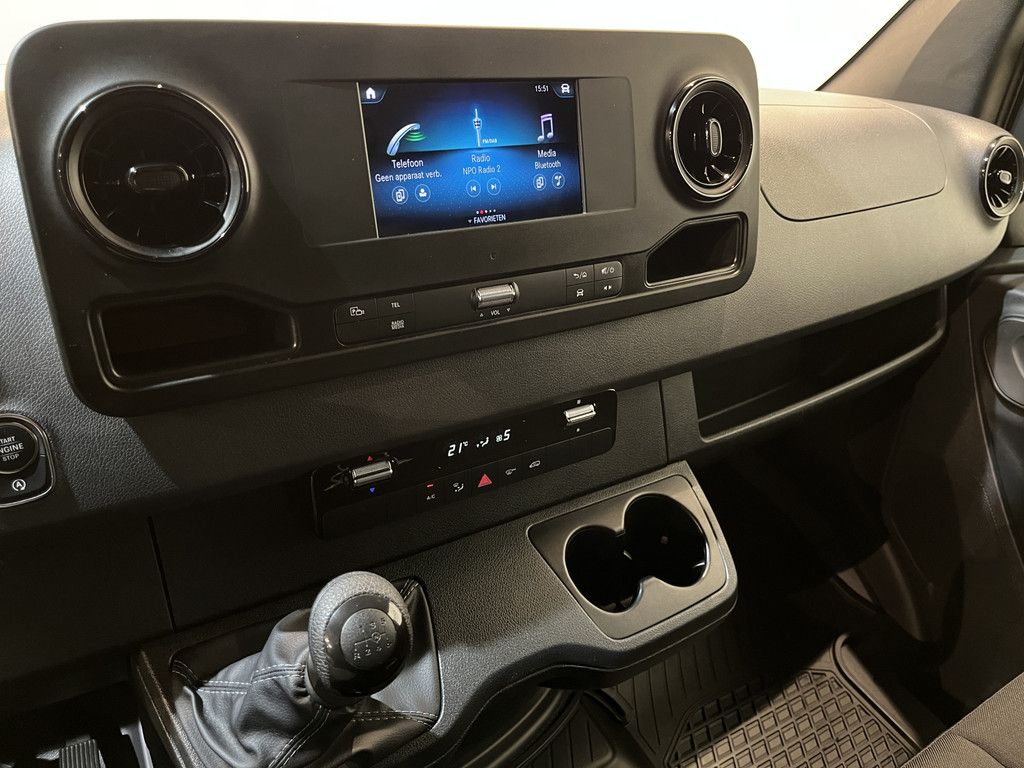 Mercedes-Benz Sprinter 317 CDI L3H2 RWD / Euro 6 / Airco / Cruise Control / CarPlay / Camera / 3-Zits / 12.000 KM !!
