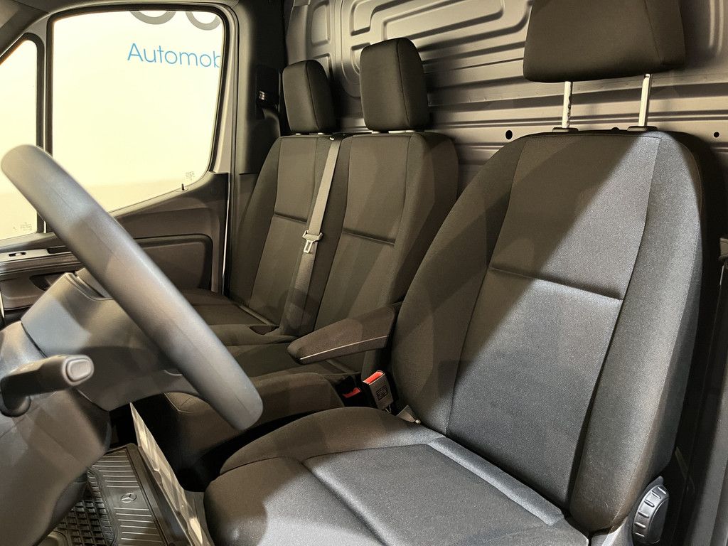 Mercedes-Benz Sprinter 317 CDI L3H2 RWD / Euro 6 / Airco / Cruise Control / CarPlay / Camera / 3-Zits / 12.000 KM !!