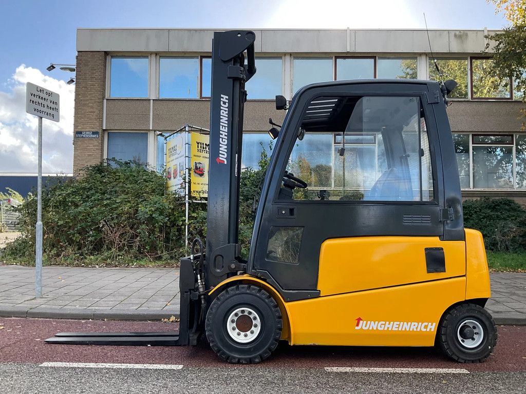 Jungheinrich EFG425 2500KG 6.00METER HEFTRUCK