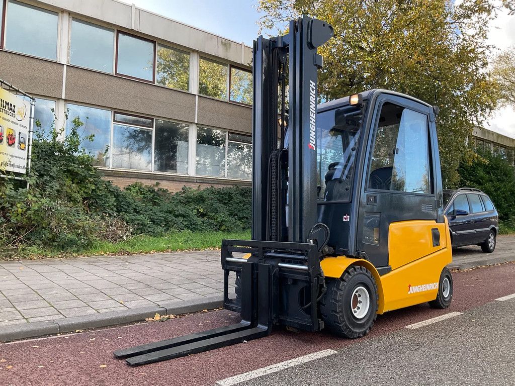 Jungheinrich EFG425 2500KG 6.00METER HEFTRUCK