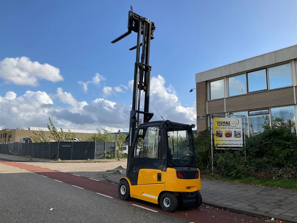 Jungheinrich EFG425 2500KG 6.00METER HEFTRUCK