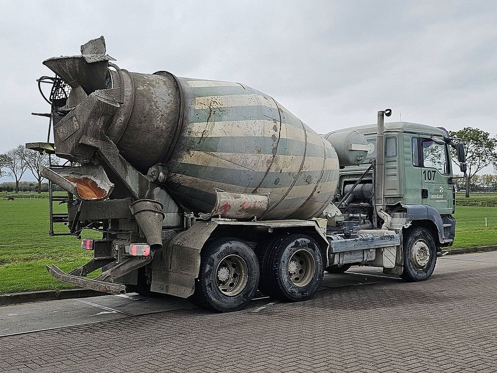 M.A.N. 26.320 TGS 7m3 liebherr