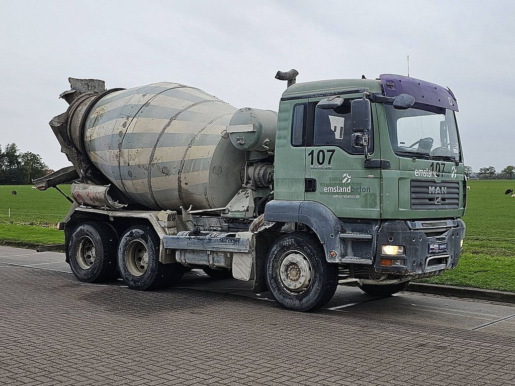 M.A.N. 26.320 TGS 7m3 liebherr