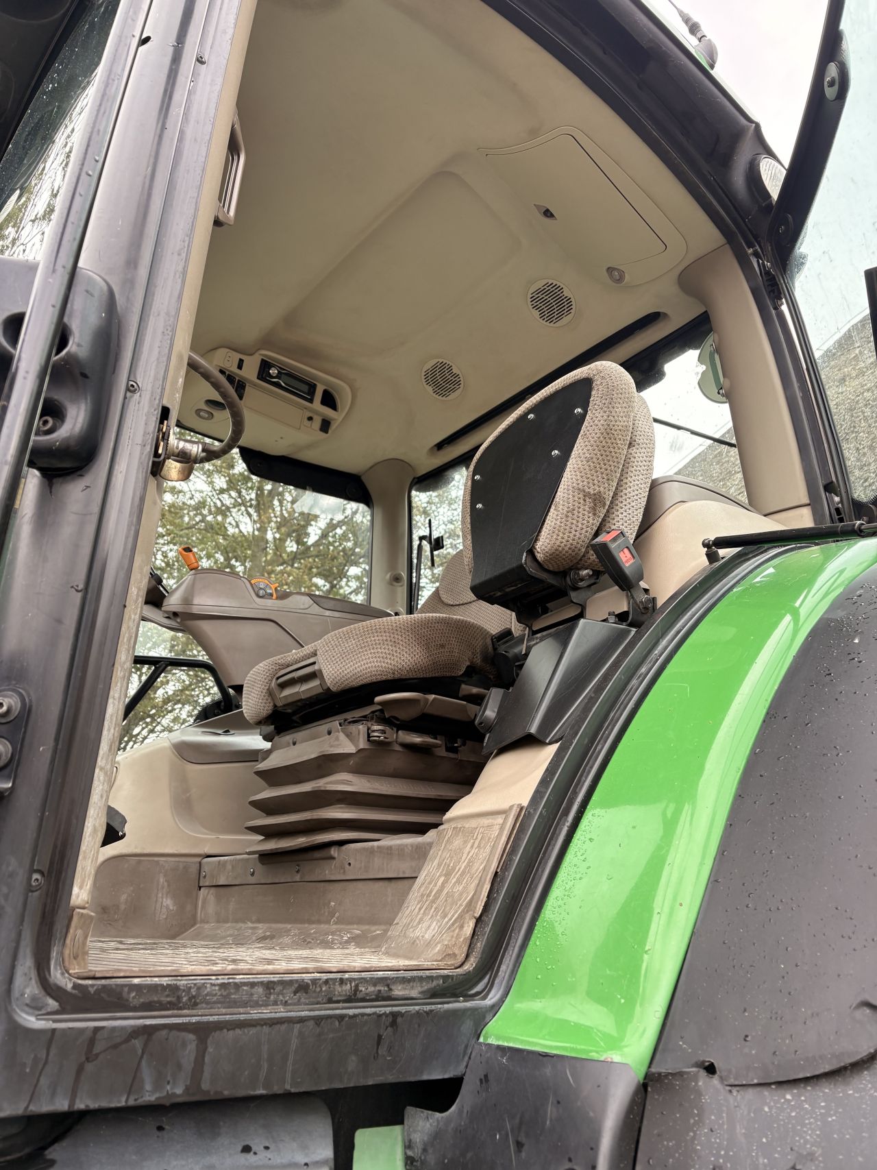 John deere 6215R