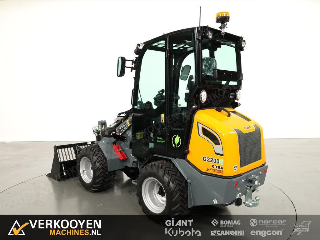2025 Giant G2200E X-tra (Cabine) VK9185