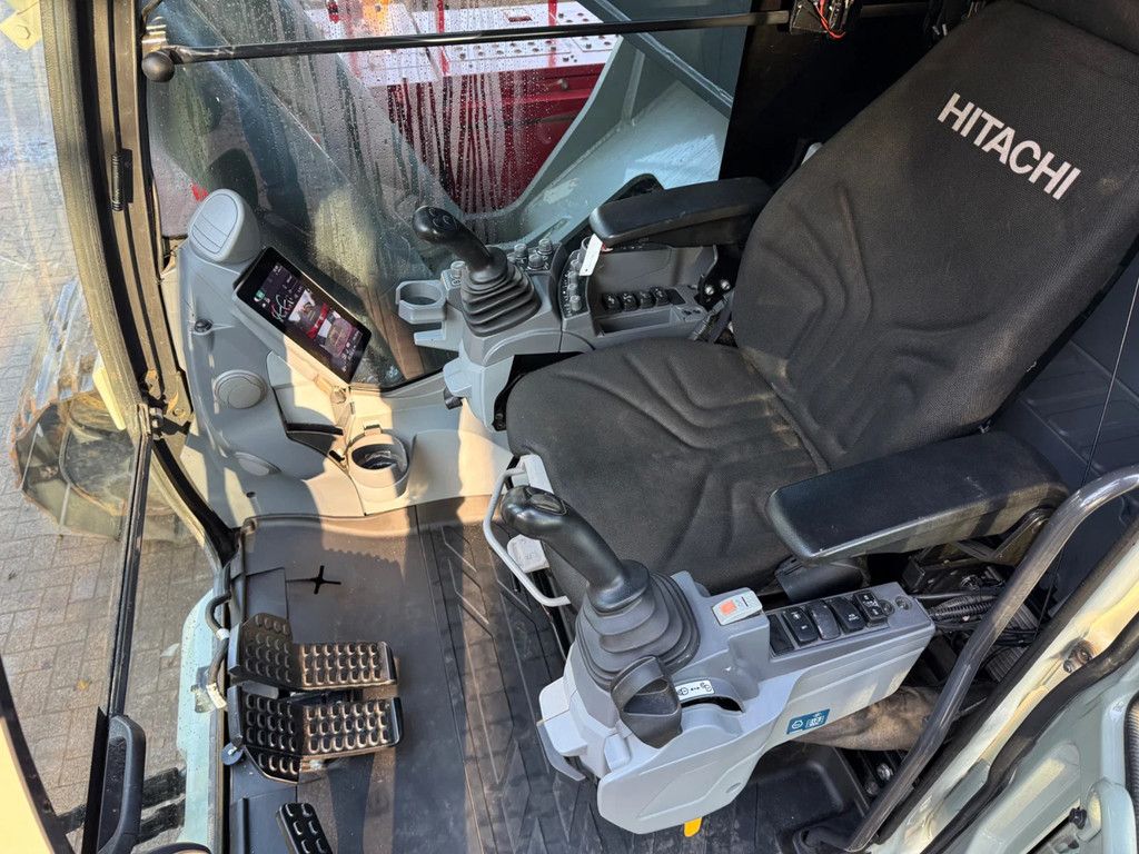 Hitachi 490