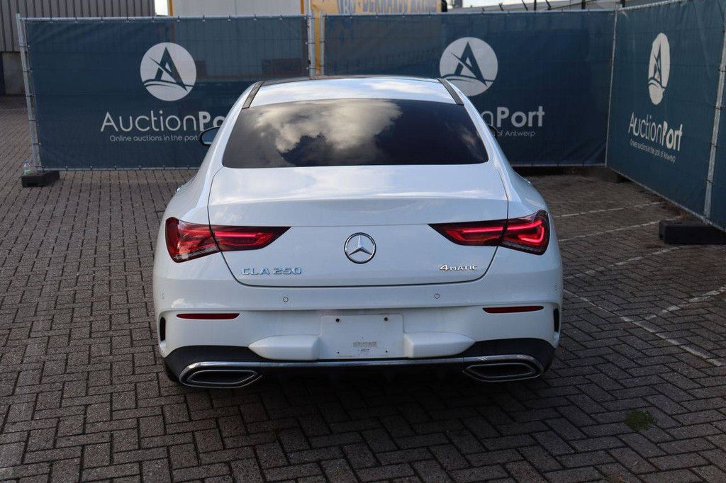 Passenger car Mercedes-Benz CLA 250 4MATIC Petrol 224 hp 2019