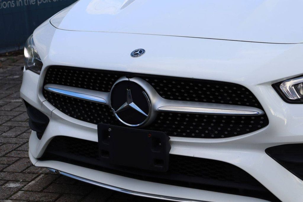 Passenger car Mercedes-Benz CLA 250 4MATIC Petrol 224 hp 2019