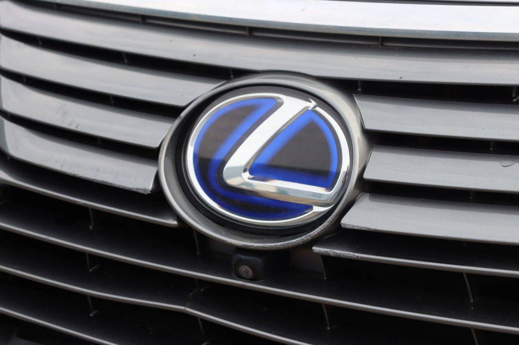 SUV Lexus RX450hL Electric+Petrol 313hp 2019