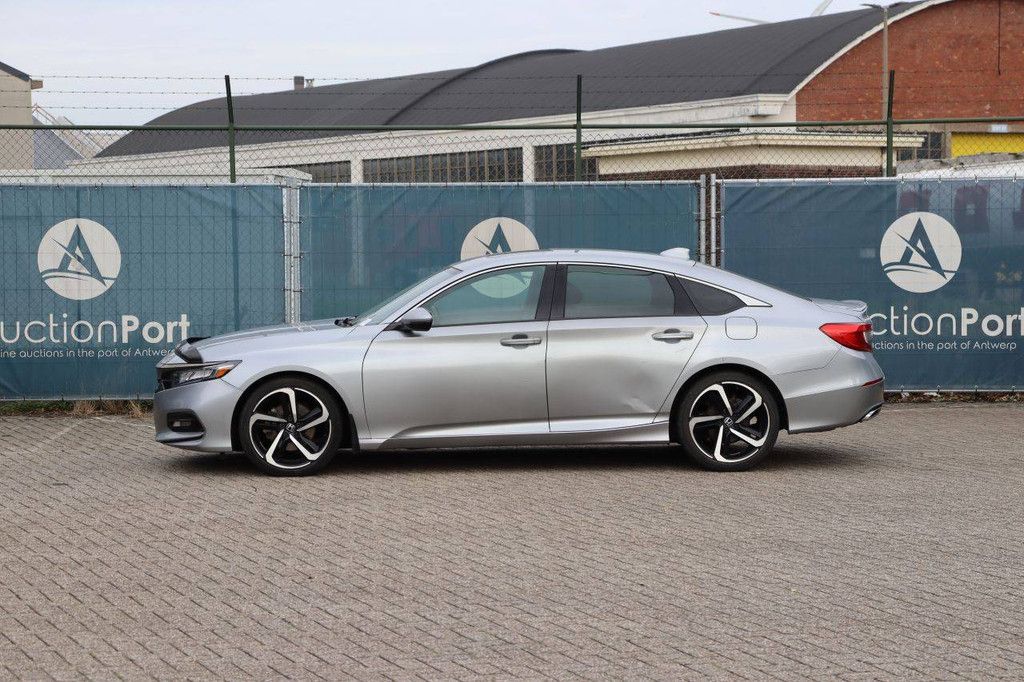 Passenger car Honda Accord Sport Petrol 195hp 2018