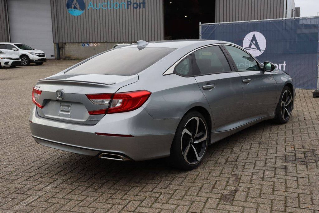 Passenger car Honda Accord Sport Petrol 195hp 2018