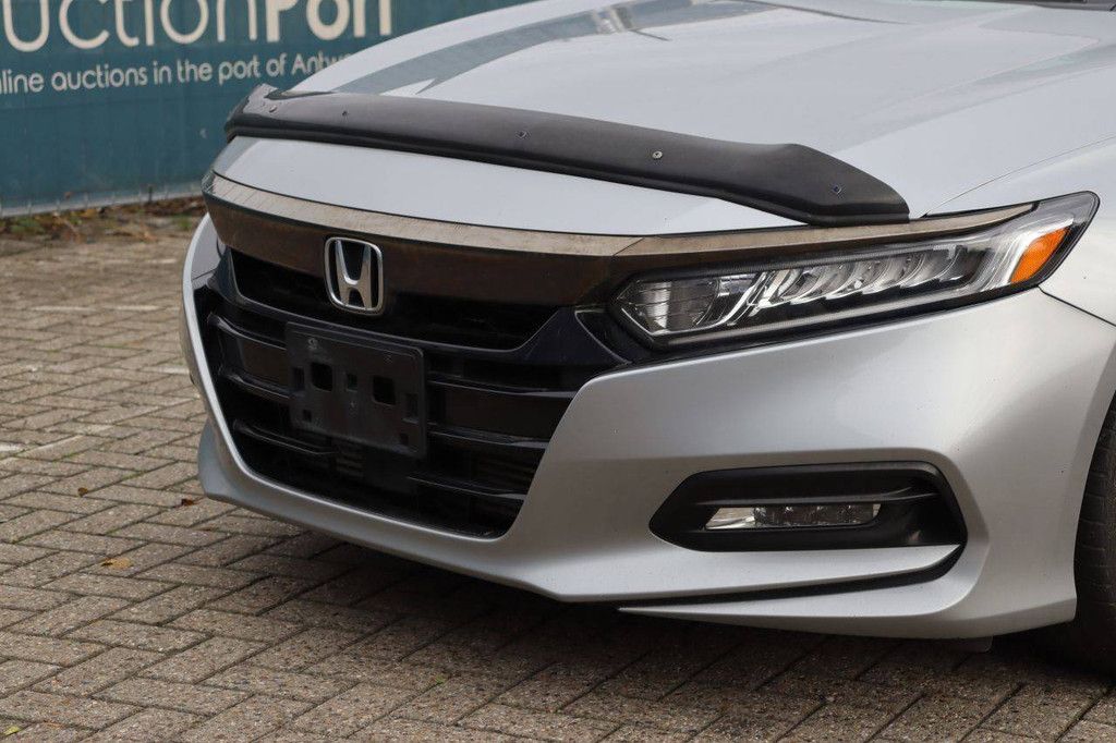 Passenger car Honda Accord Sport Petrol 195hp 2018