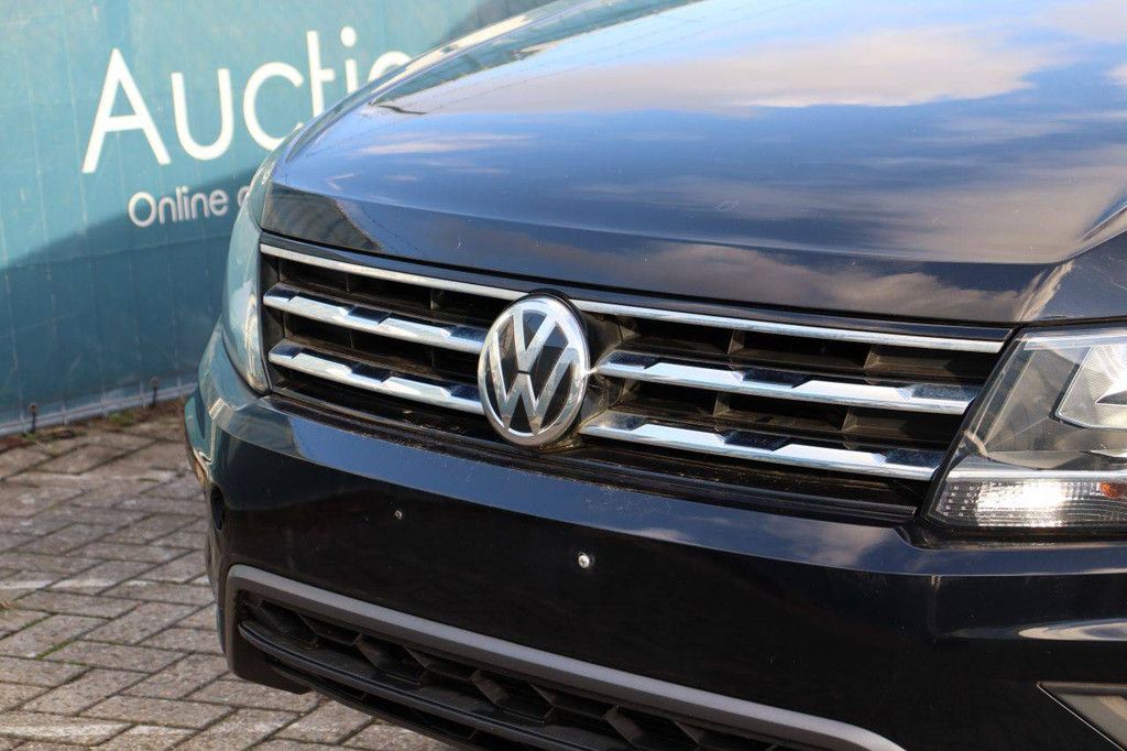 SUV Volkswagen Tiguan Benzin 186 PS 2021
