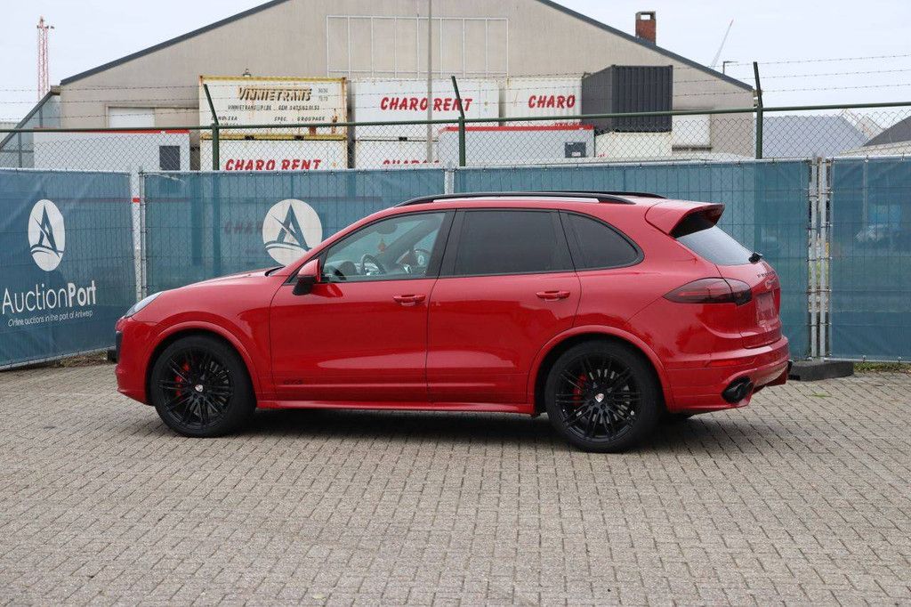 Pkw Porsche Cayenne GTS Benzin 440 PS 2016 (Margin)