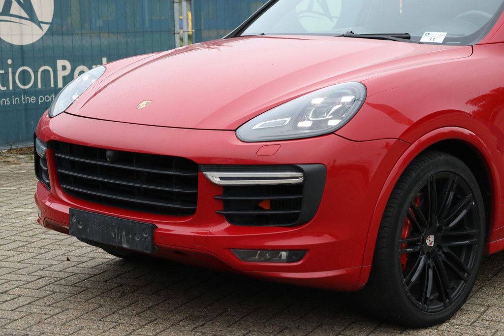 Pkw Porsche Cayenne GTS Benzin 440 PS 2016 (Margin)