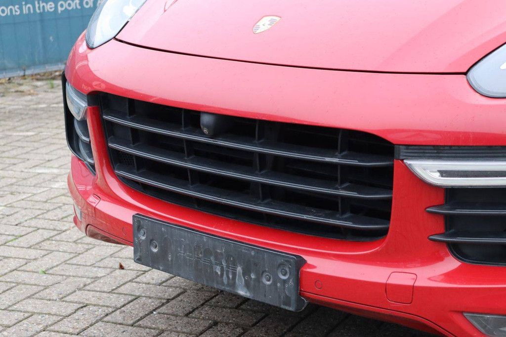 Pkw Porsche Cayenne GTS Benzin 440 PS 2016 (Margin)