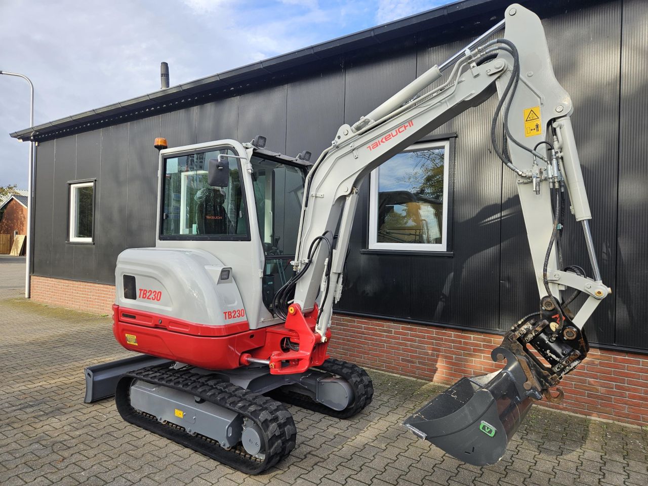 Takeuchi TB230