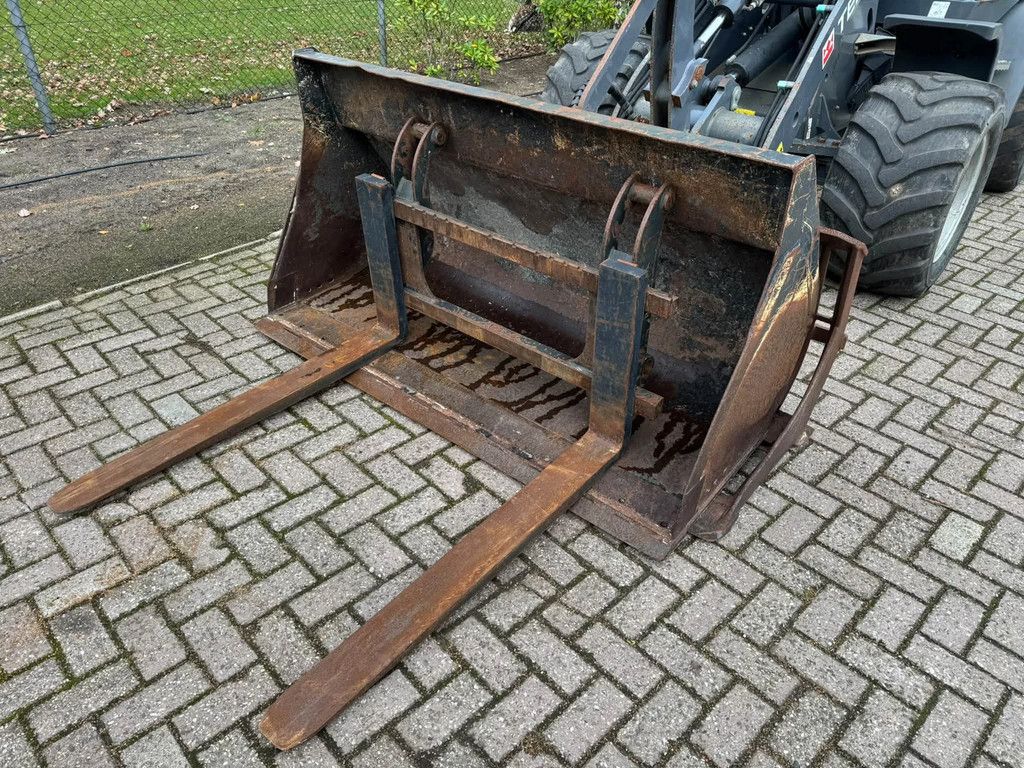 Terex TL80 Shovel loader