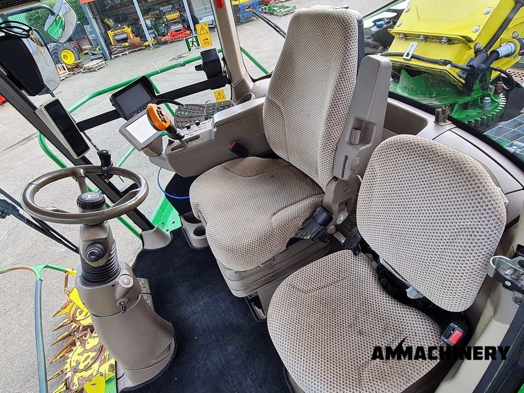 John Deere 8400i