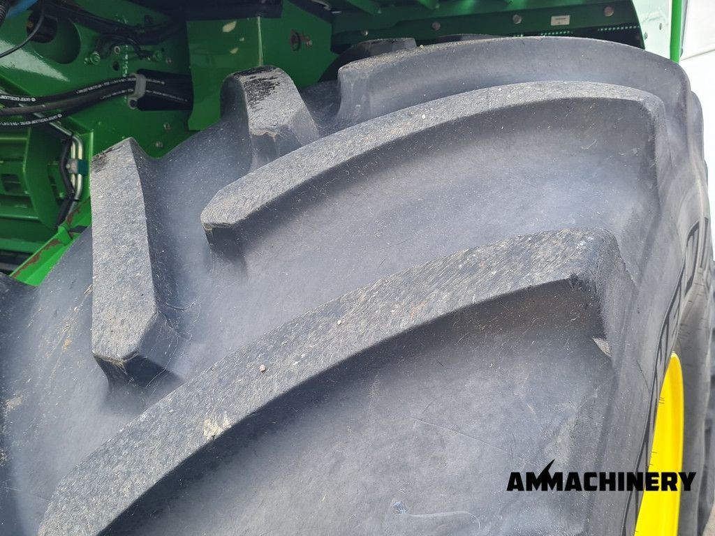 John Deere 8400i