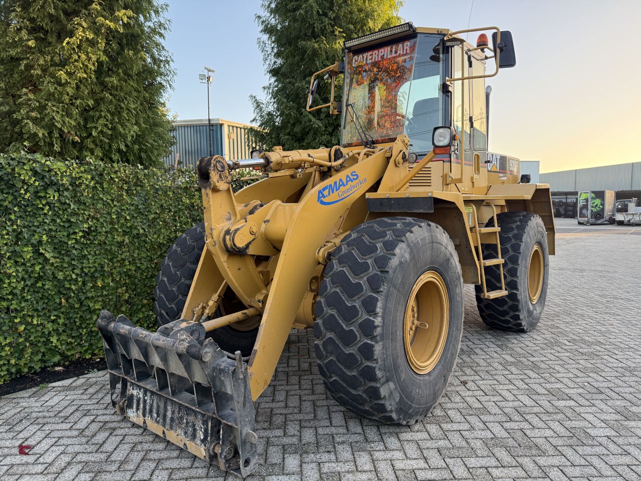 CATERPILLAR 928F ( 1994 ) 13660 UUR