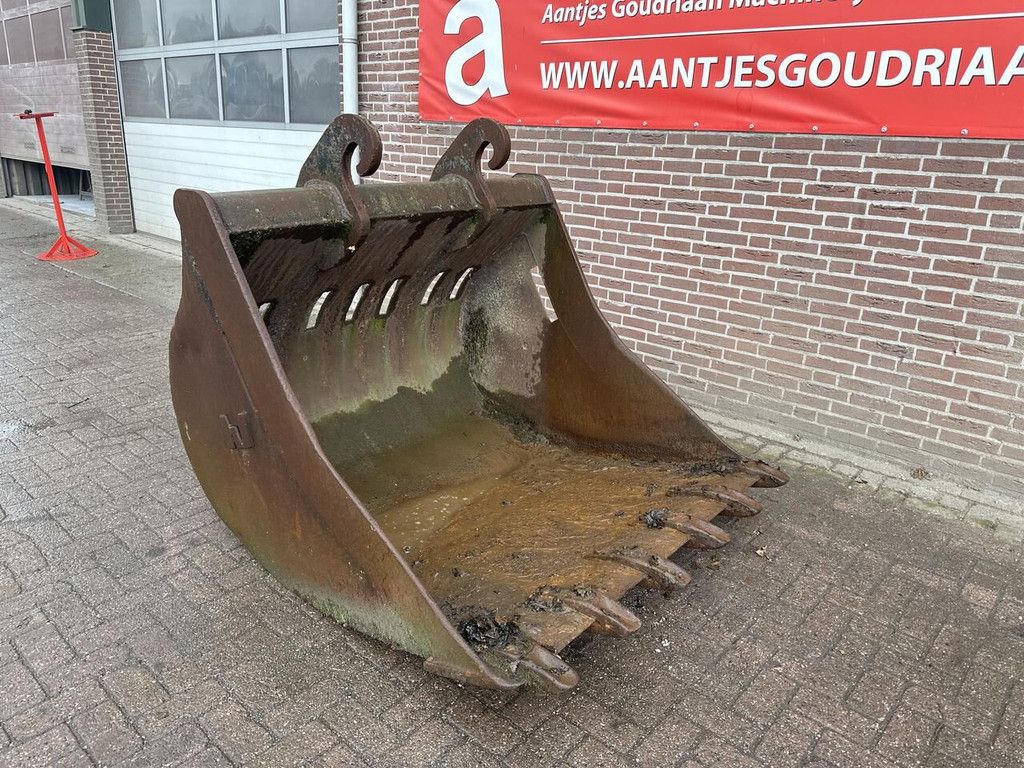 CW 40 excavator bucket