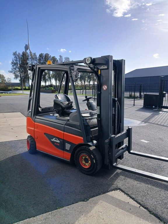 Linde E25-01