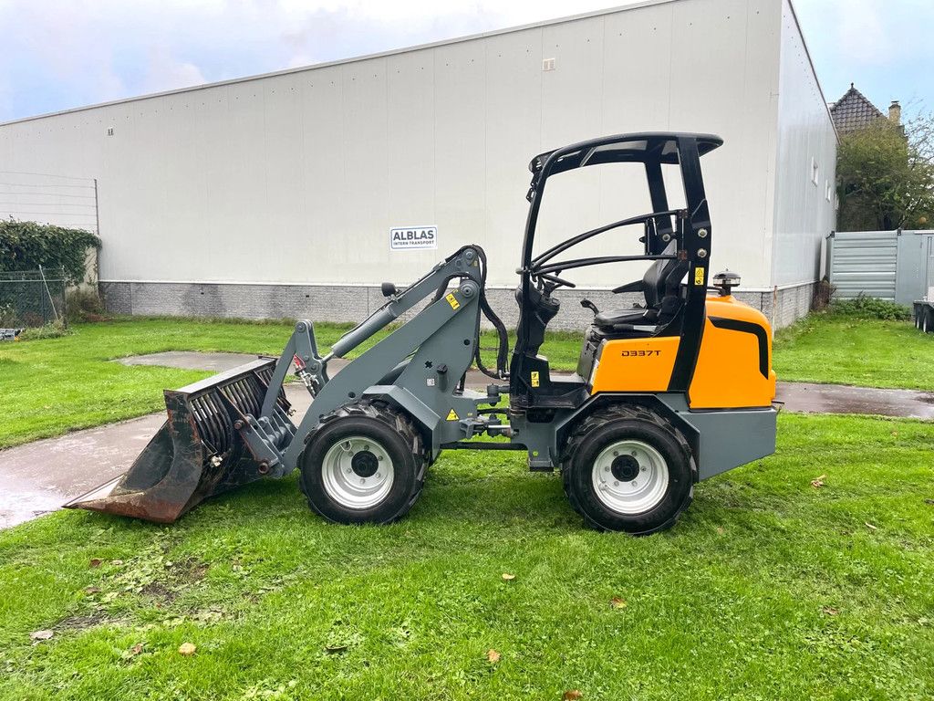 Giant 337T kniklader 33pk! Met kenteken