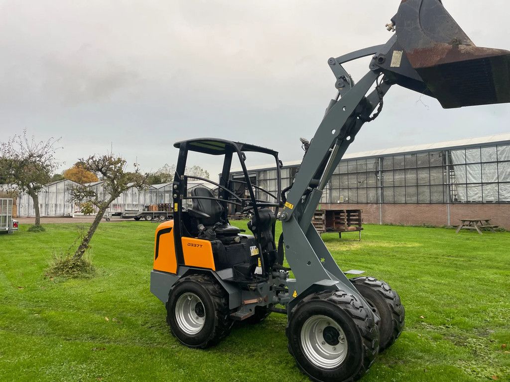 Giant 337T kniklader 33pk! Met kenteken
