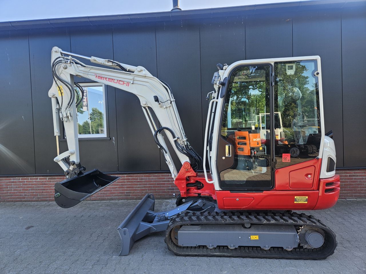 Takeuchi TB240 Stage V - 2500 uur- 2020