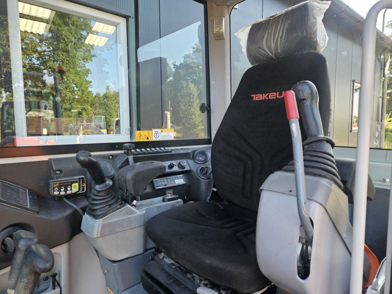 Takeuchi TB240 Stage V - 2500 uur- 2020