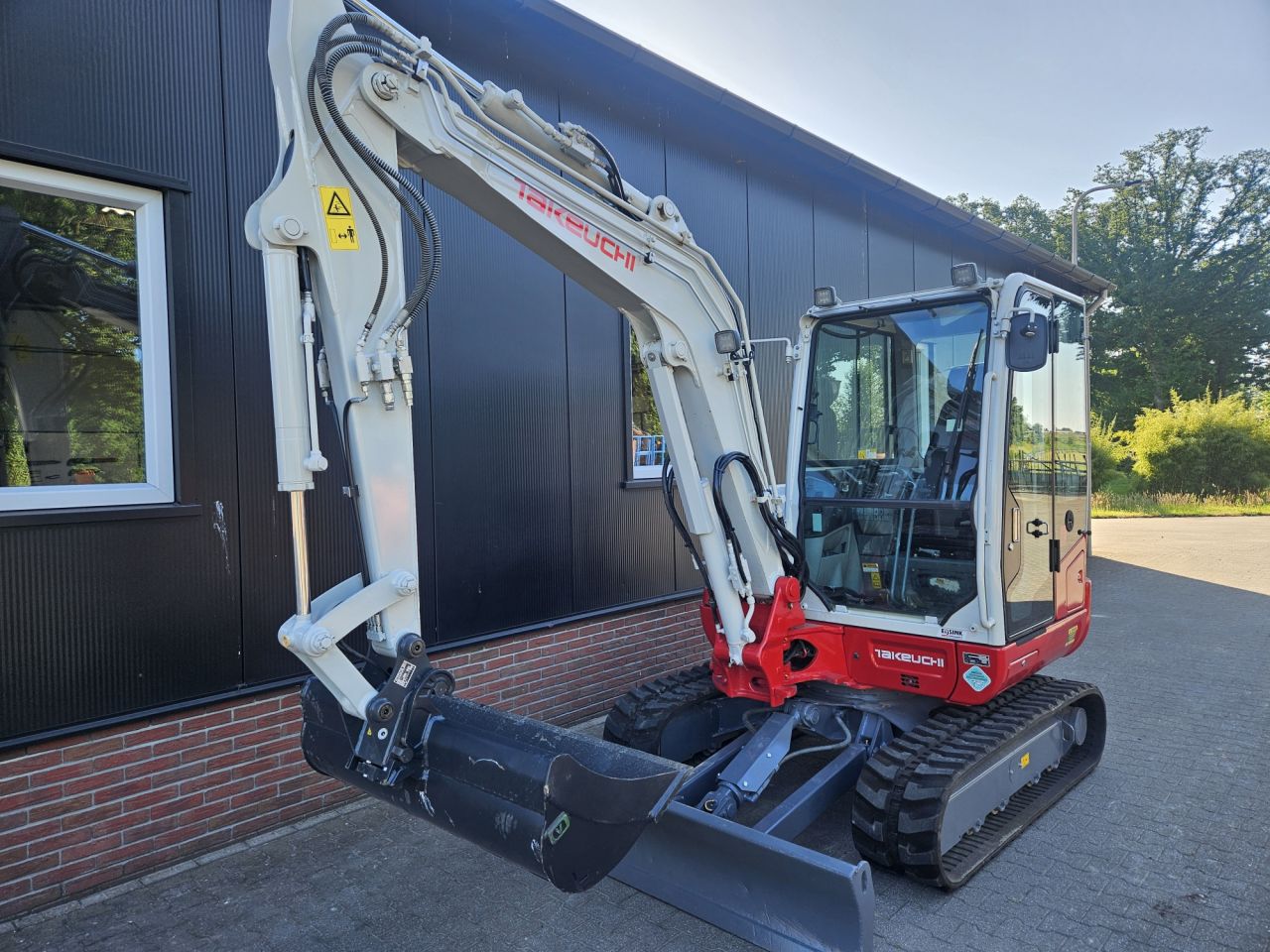 Takeuchi TB240 Stage V - 2500 uur- 2020